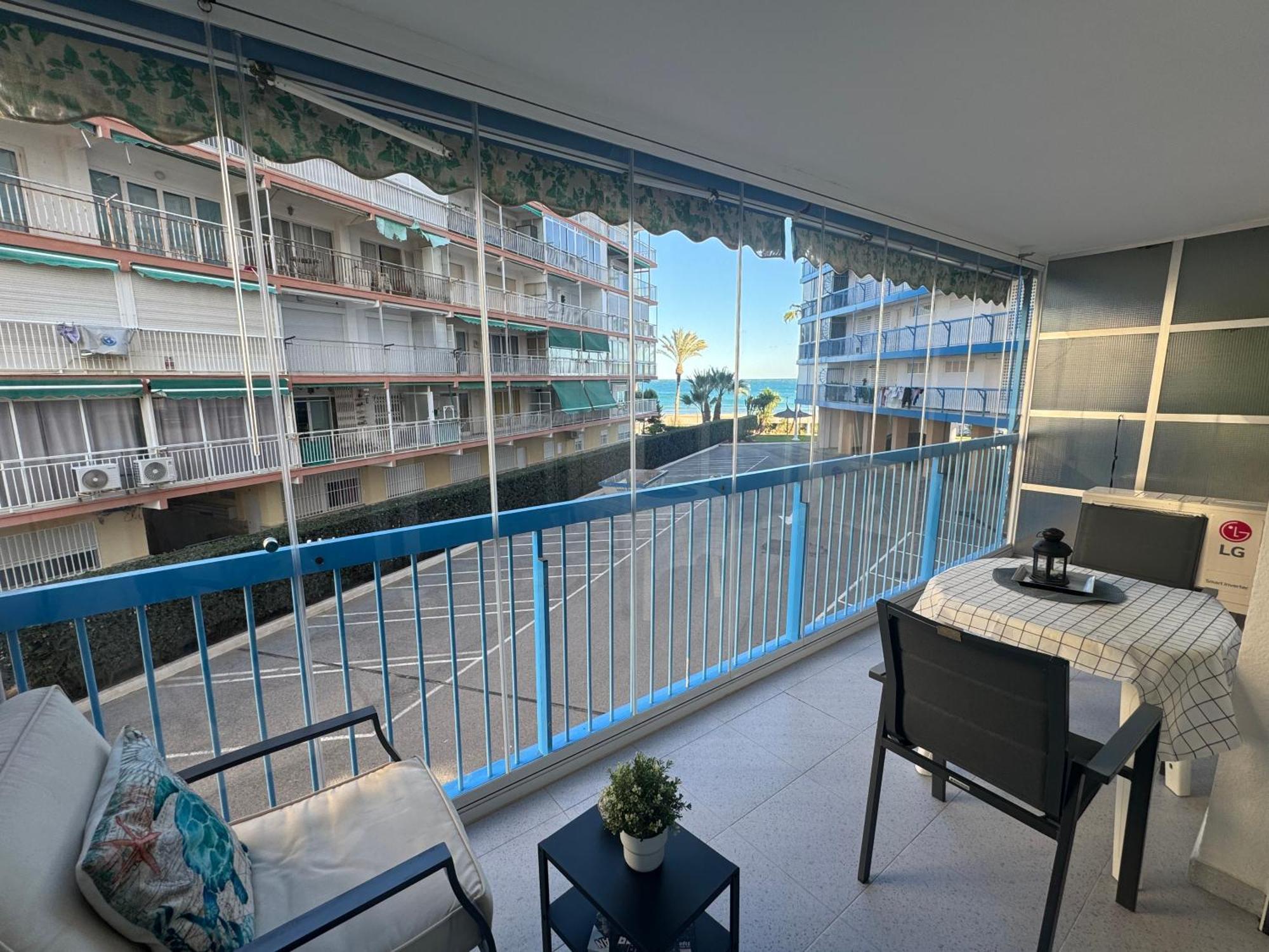 Apartamento Muchavista Primera Linea De Playa By El Conserje El Campello Eksteriør billede