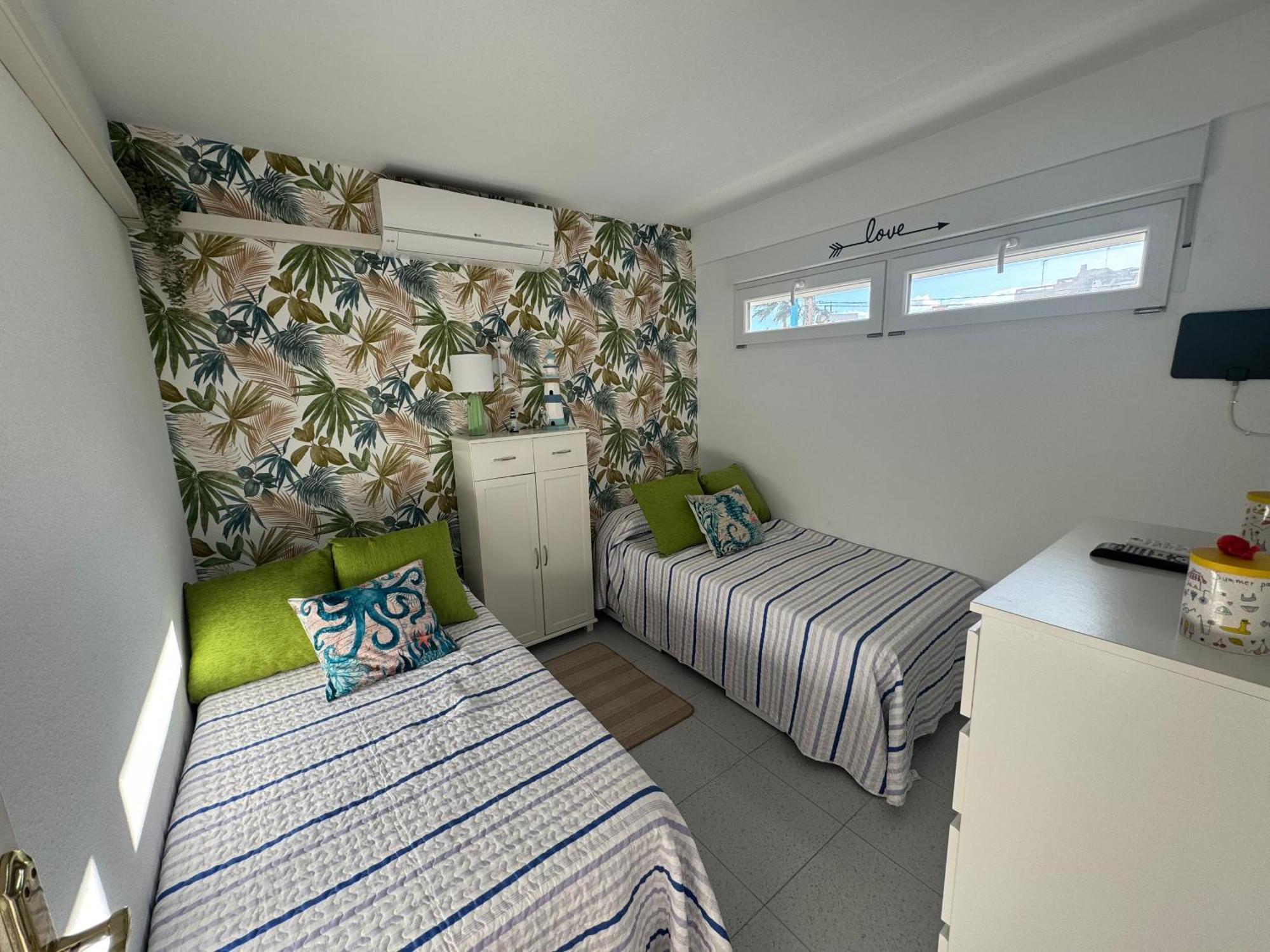 Apartamento Muchavista Primera Linea De Playa By El Conserje El Campello Eksteriør billede