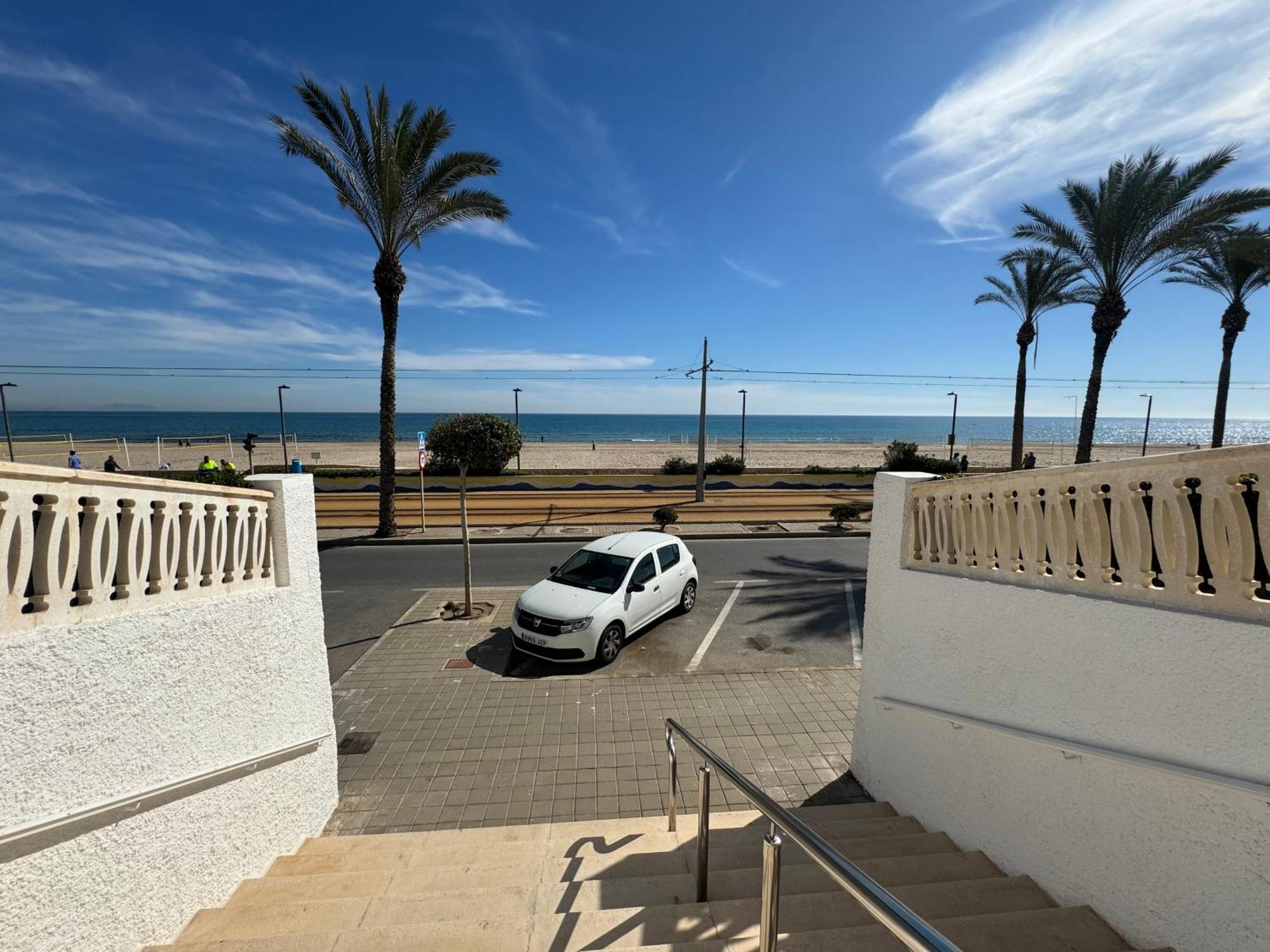 Apartamento Muchavista Primera Linea De Playa By El Conserje El Campello Eksteriør billede
