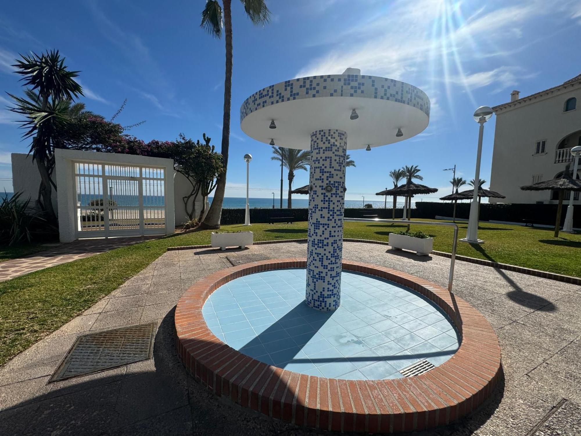 Apartamento Muchavista Primera Linea De Playa By El Conserje El Campello Eksteriør billede
