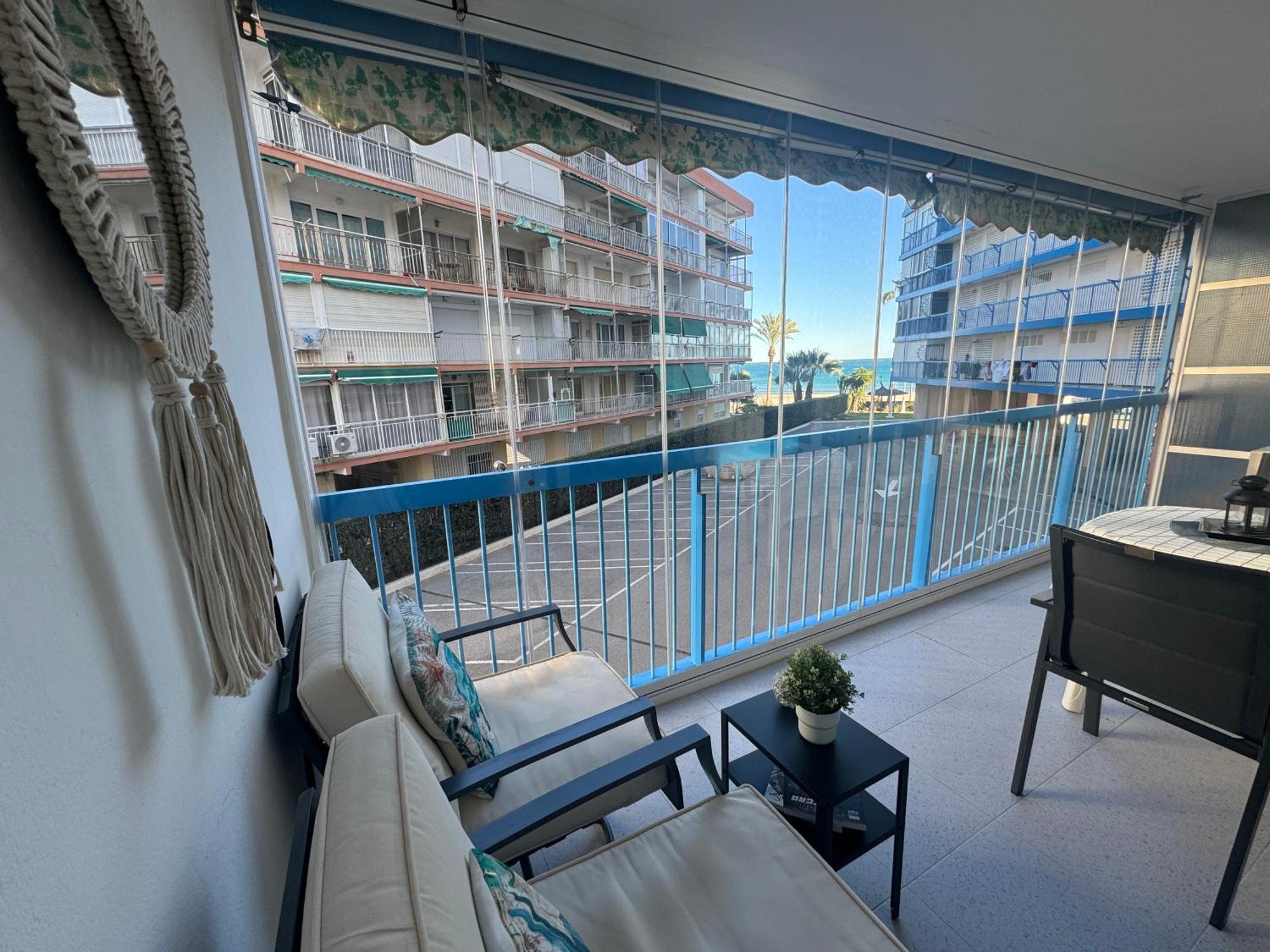 Apartamento Muchavista Primera Linea De Playa By El Conserje El Campello Eksteriør billede